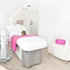 Unternehmen 2 Bild HAUTQUARTIER® GMBH & CO. KG Service & Dienstleistung am Bremen HB