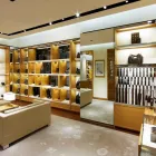 Unternehmen 3 Bild LOUIS VUITTON MÜNCHEN OBERPOLLINGER Schuhe Einzelhandel am München BY