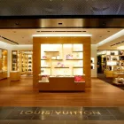 Unternehmen 4 Bild LOUIS VUITTON MÜNCHEN OBERPOLLINGER Schuhe Einzelhandel am München BY