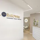 Unternehmen 1 Bild ZAHNAERZTIN MUENCHEN DR. SABRINA VON RAKOWSKI | ENDODONTIE, IMPLANTATE, ZAHNERSATZ | Dentallabor am Muenchen BY