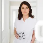 Unternehmen 3 Bild ZAHNAERZTIN MUENCHEN DR. SABRINA VON RAKOWSKI | ENDODONTIE, IMPLANTATE, ZAHNERSATZ | Dentallabor am Muenchen BY