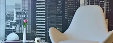 Unternehmen 2 Bild B&B HOTEL FRANKFURT-WEST Reisen am Frankfurt HE