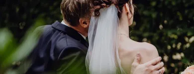 Unternehmen 32 Bild DIE HOCHZEITSFOTOGRAFEN LEIPZIG GANZ IN WEISS Tv, Hi-Fi, Film, Foto, Handel, Hersteller am Leipzig SN