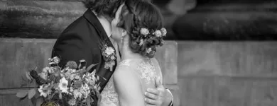Unternehmen 42 Bild DIE HOCHZEITSFOTOGRAFEN LEIPZIG GANZ IN WEISS Tv, Hi-Fi, Film, Foto, Handel, Hersteller am Leipzig SN