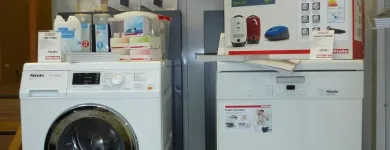 Unternehmen 2 Bild FERNSEH SCHROETER Elektronik & Haushalt am Leipzig SN