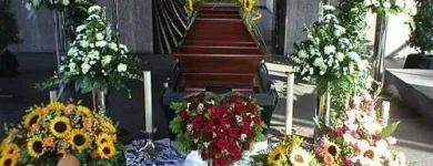 Unternehmen 7 Bild FRIEDHOFSGÄRTNEREI UND BLUMENGESCHÄFT WIETING Soziales & Gesellschaft am Bremen HB