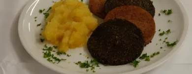 Unternehmen 21 Bild HIDDING FEINKOSTFLEISCHEREI FILIALLEITUNG ANNETTE ERPENBECK Metzgereien am Münster NW