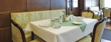 Unternehmen 4 Bild HOTEL MERKUR GARNI Reisen am Zwickau SN