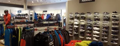 Unternehmen 12 Bild SPORTSCHECK FRANKFURT AM MAIN Textil, Bekleidung Einzelhandel am Frankfurt Am Main HE