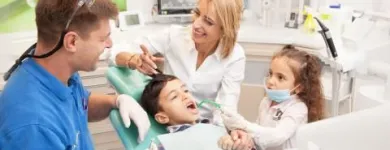 Unternehmen 5 Bild ZAHNARZTPRAXIS ALEXANDER MICHAJLOV UND ARTJOM SAYENKO / ZAHNÄRZTE Ärzte am Berlin BE