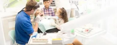 Unternehmen 6 Bild ZAHNARZTPRAXIS ALEXANDER MICHAJLOV UND ARTJOM SAYENKO / ZAHNÄRZTE Ärzte am Berlin BE