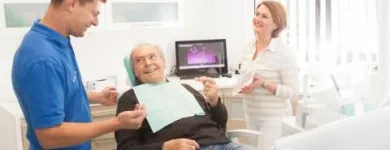 Unternehmen 2 Bild ZAHNARZTPRAXIS ALEXANDER MICHAJLOV UND ARTJOM SAYENKO / ZAHNÄRZTE Ärzte am Berlin BE