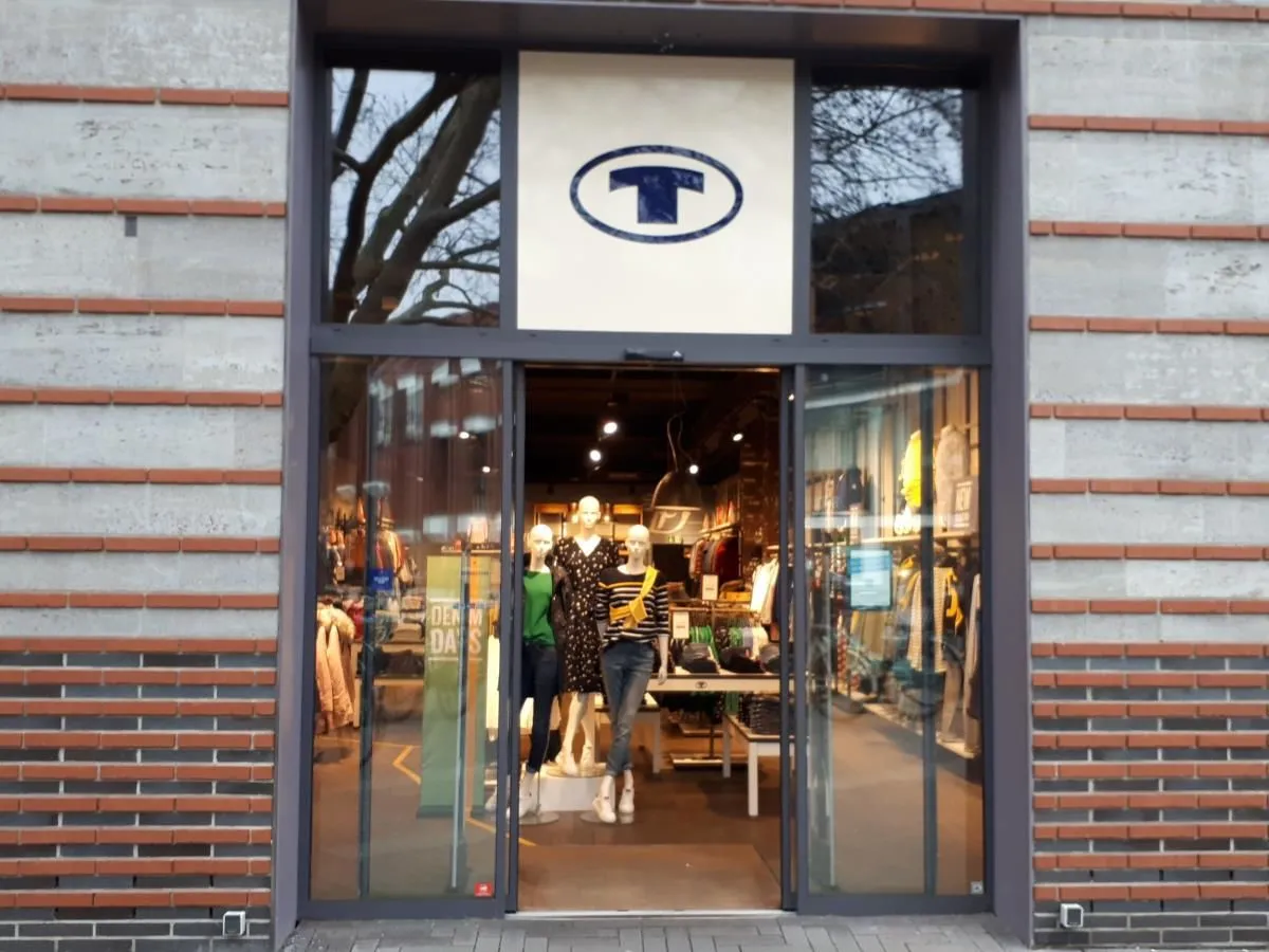 Unternehmen 1 Bild TOM TAILOR STORE
