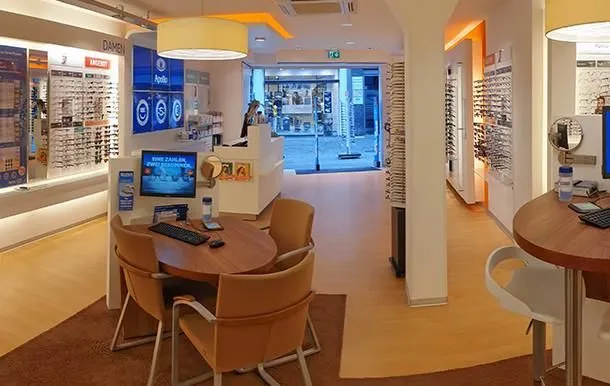 Unternehmen 3 Bild APOLLO-OPTIK