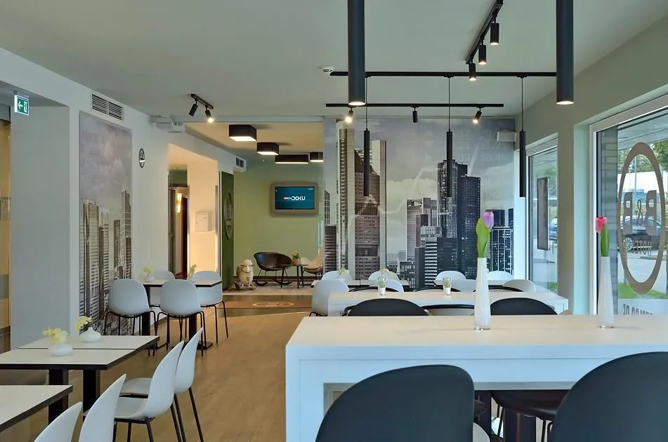 Unternehmen 8 Bild B&B HOTEL FRANKFURT-WEST