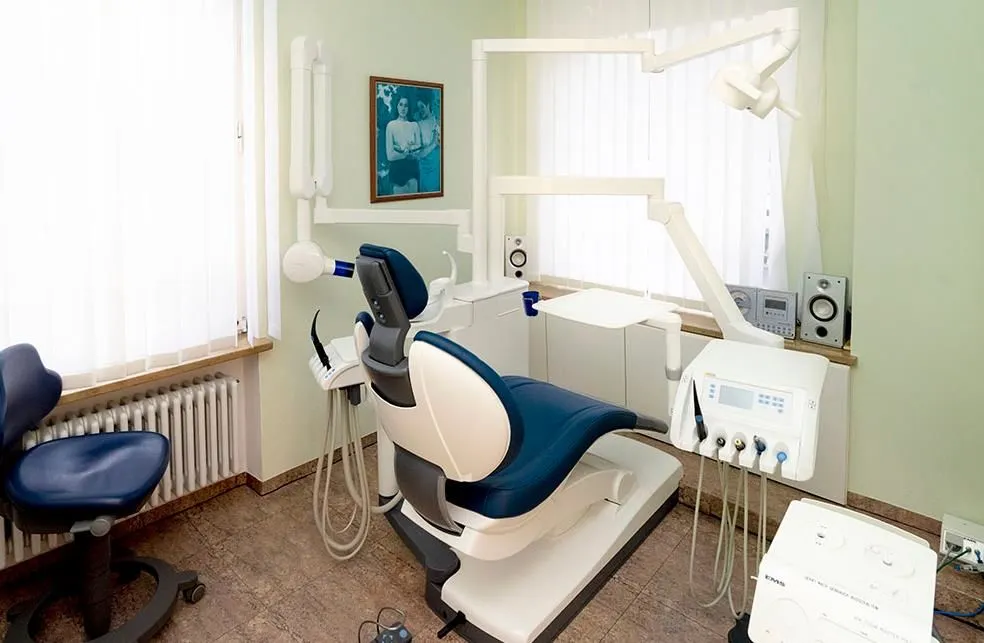 Unternehmen 3 Bild ZAHNARZT DR.MED.DENT. WERNER DIEMINGER